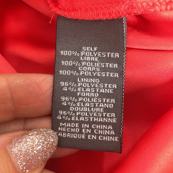 Vince Camuto Dress 6 Knee Length Red Sequins Short Sleeves Lined Point Neck - Picture 12 of 16